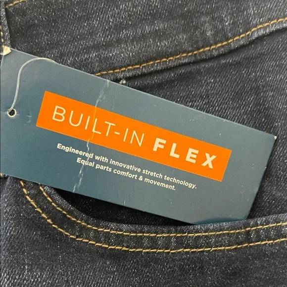 Old Navy Men's Deep Indigo Relaxed Jeans - Picture 4 of 9